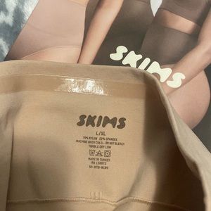 SKIMS CORE CONTROL BRIEF NWOT